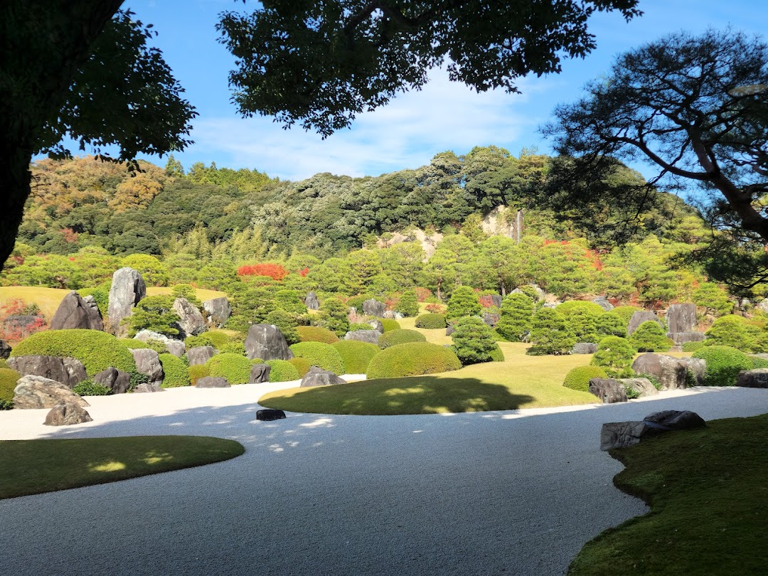 あだちびじゅつかん